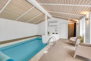 Family-oriented house with sauna, terrace & jacuzzi | Pet-friendly - Image 2
