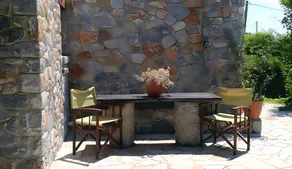 Holiday home with terrace & garden | Mountain view | Perfect for remote work - Image 3