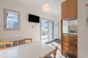 Chalet "De Sers" with Mountain Views, Private Terrace and Wi-Fi - Image 4