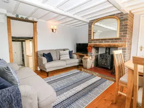Family-oriented wonderful cottage with garden | Beach view | Beach nearby - Image 3