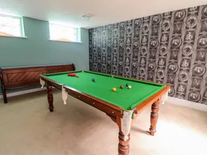 Cottage with jacuzzi & garden - Image 5