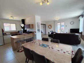Family-friendly villa with garden & terrace | Garden view | Suitable for remote work - Image 4