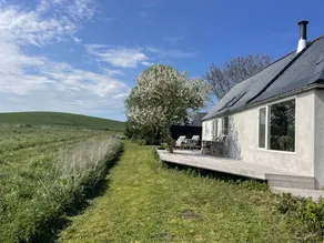 Spaziosa casa adatta alle famiglie con barbecue, sauna e giardino - Image 3