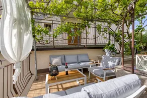 Apartamento con jacuzzi, terraza y jardín - Image 4