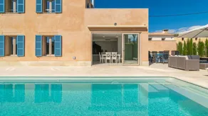 Apartment with BBQ, garden & pool - Image 3