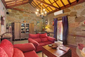 Ferienhaus mit privatem Pool und Terrasse | Bergblick | Perfekt für die Arbeit von Zuhause - Image 3