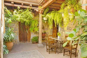 Holiday home with garden & terrace | City view - Image 3