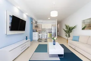 Appartement de vacances convivial et familial avec internet haut débit, barbecue et terrasse | Vue montagne | Proche de la plage - Image 4