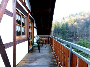 Apartment 'Ferienwohnung Blütenzauber' with Private Terrace, Shared Garden and Wi-Fi - Image 4