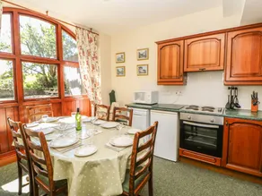 Cottage avec jardin - Image 4