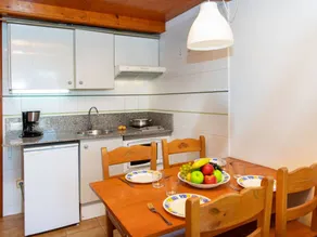 Family-oriented apartment with garden, pool & terrace | Next to the beach - Image 5
