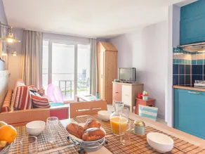 Flat with heated pool | Sea view - Image 5