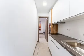 Dedicated room | Near Royal Palace of Madrid - Image 3