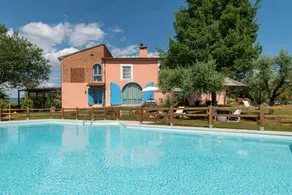 Holiday apartment with garden, barbecue & terrace - Image 2