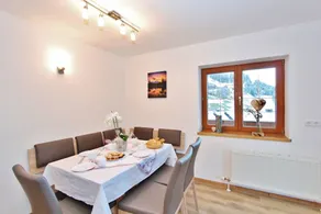 Cozy Apartment With Mountain Views - Image 4