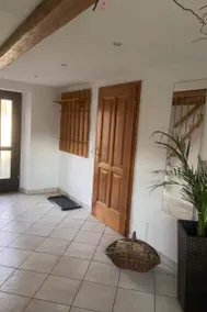 Holiday apartment with BBQ & garden - Image 5