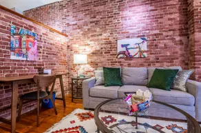 Fully equipped nice apartment | Next to Faneuil Hall | Perfect for remote work | Pets are welcome - Image 3