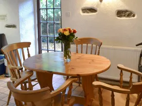 Family-oriented wonderful cottage with garden | Dogs allowed - Image 5