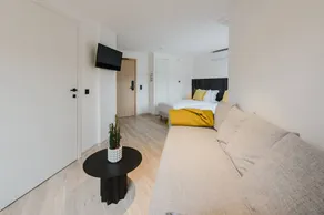 Aparthotel | City view - Image 4