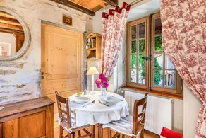 Holiday Home 'Les Hortensias' with Private Terrace, Balcony and Wi-Fi - Image 3
