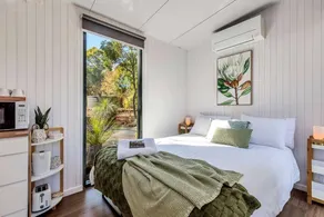 Peaceful Tiny House Retreat with Garden Pavilion near Armadale, Bedfordale WA - Image 2