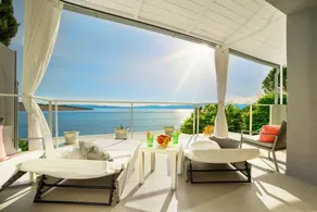 Dream on The Beach - Panoramic Seaview Terrace - Image 2