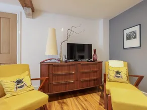 Family-friendly cottage with garden - Image 5