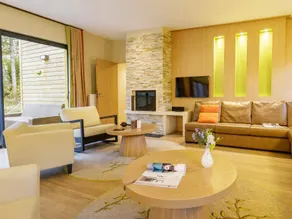 Child-friendly pleasant bungalow with terrace & heated pool | Pets are welcome - Image 4