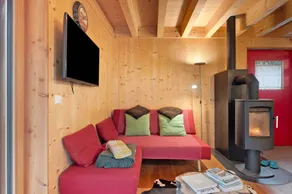 Chalet adatto alle famiglie con sauna, piscina e giardino | Vista sul giardino | Adatto per il telelavoro - Image 3
