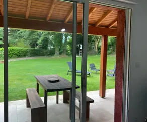 Casa con barbecue, giardino e terrazza | Vista sul giardino - Image 5
