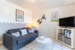 Holiday home with barbeque, terrace & garden | Garden view - Image 2