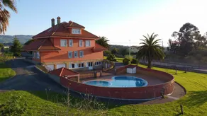 Fully equipped big holiday home with pool & garden | River view | Perfect for remote work | Pet-friendly - Image 4