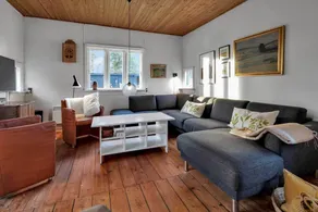 Family-oriented house with barbecue & terrace | Pets allowed - Image 2