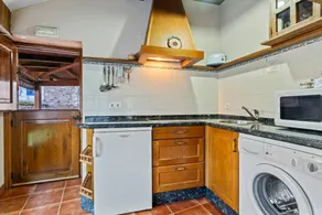 Holiday apartment with terrace & barbecue | Mountain view - Image 4