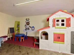 Holiday apartment with terrace, garden & sauna - Image 5