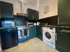 Flat | Close to HM Prison Crumlin Road - Image 5