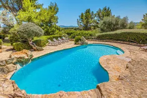 Grande finca adaptée aux familles avec barbecue, terrasse et internet haut débit | Vue montagne | Parfaite pour le travail à distance | Avec animaux acceptés - Image 5