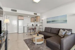 Appartement de vacances entièrement équipé avec terrasse et piscine | Vue mer | Idéal pour le télétravail | Avec animaux acceptés - Image 4