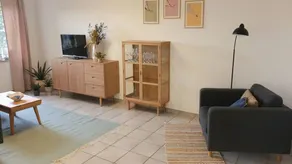 Apartment with terrace - Image 4