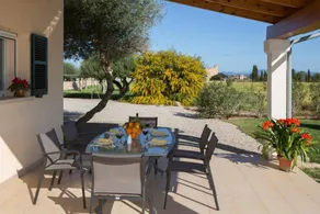 Finca mit Garten, Sauna und Terrasse | Gartenblick - Image 2