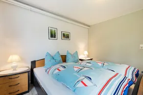 Apartment with garden - Image 3