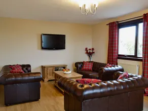 Cottage with barbecue & garden | Sea view - Image 2