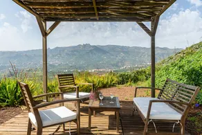Child-friendly house with terrace, garden & private pool | Mountain view | Perfect for remote work | Dogs allowed - Image 4