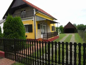 House with barbecue, terrace & garden - Image 2