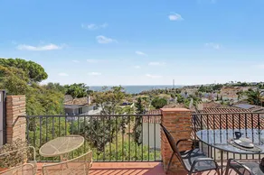 Holiday Home 'Lavanda' with Sea View, Wi-Fi and Air Conditioning - Image 2