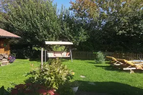 House with jacuzzi, BBQ & garden - Image 3