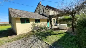 Casa con griglia, giardino e terrazza - Image 2