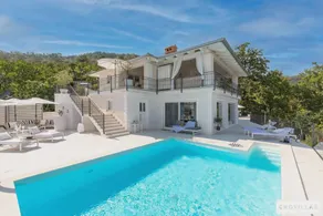 Villa | Water view - Image 2