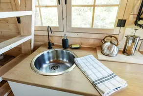 Romantic Off-Grid Tiny House Glamping Retreat Near Lake Muskoka, Gravenhurst, Ontario - Image 5