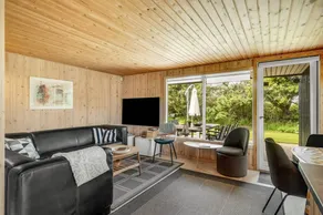 House with terrace - Image 2